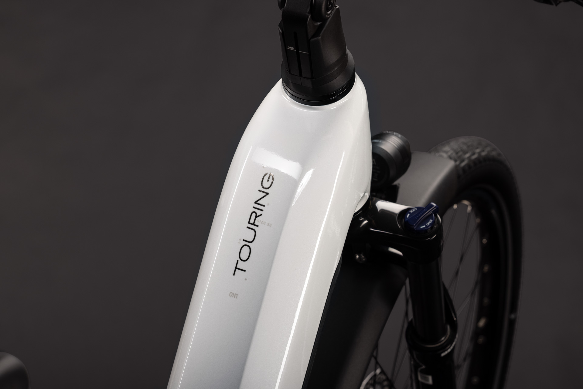 Touring Hybrid One 600 Metallicwhite'n'Chrome – Image 5